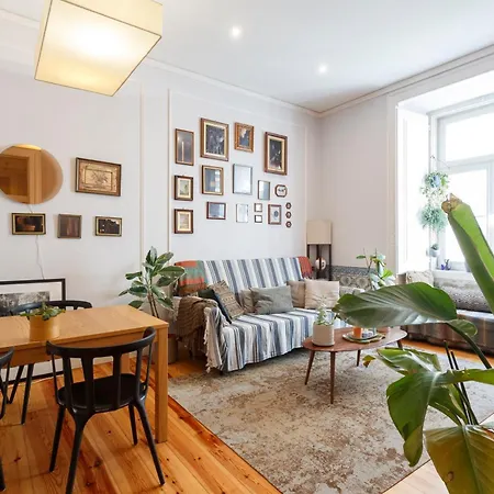 Apartment At Sao Juliao 23 *